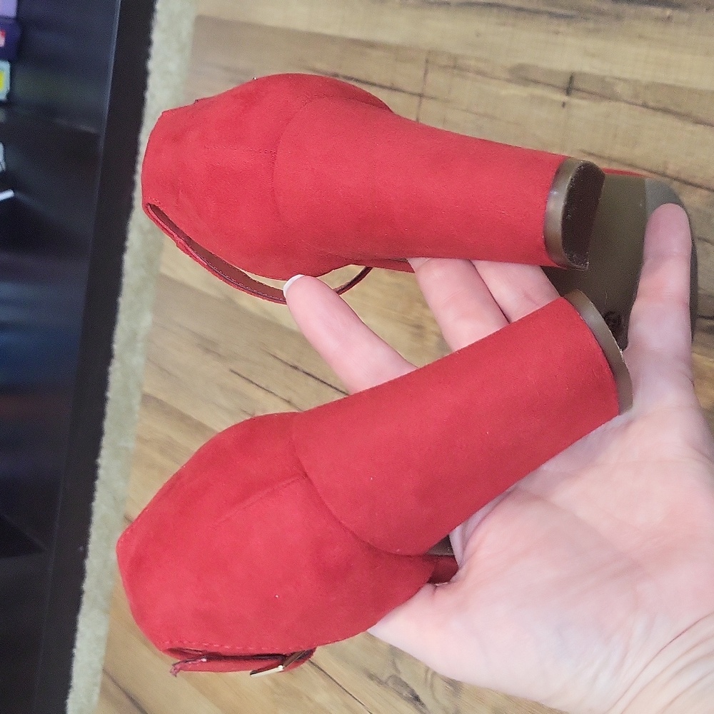 WORTHINGTON Red Wor Beckwith Faux Suede Open Toe 3 1/2" Ankle Strap Sandal - 8M - Picture 6 of 10